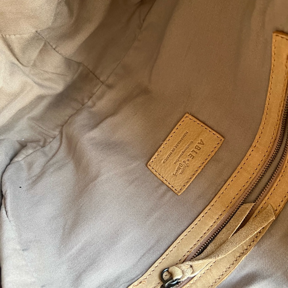 Able Classic Beige Leather Tote Shoulder Bag - Picture 7 of 7